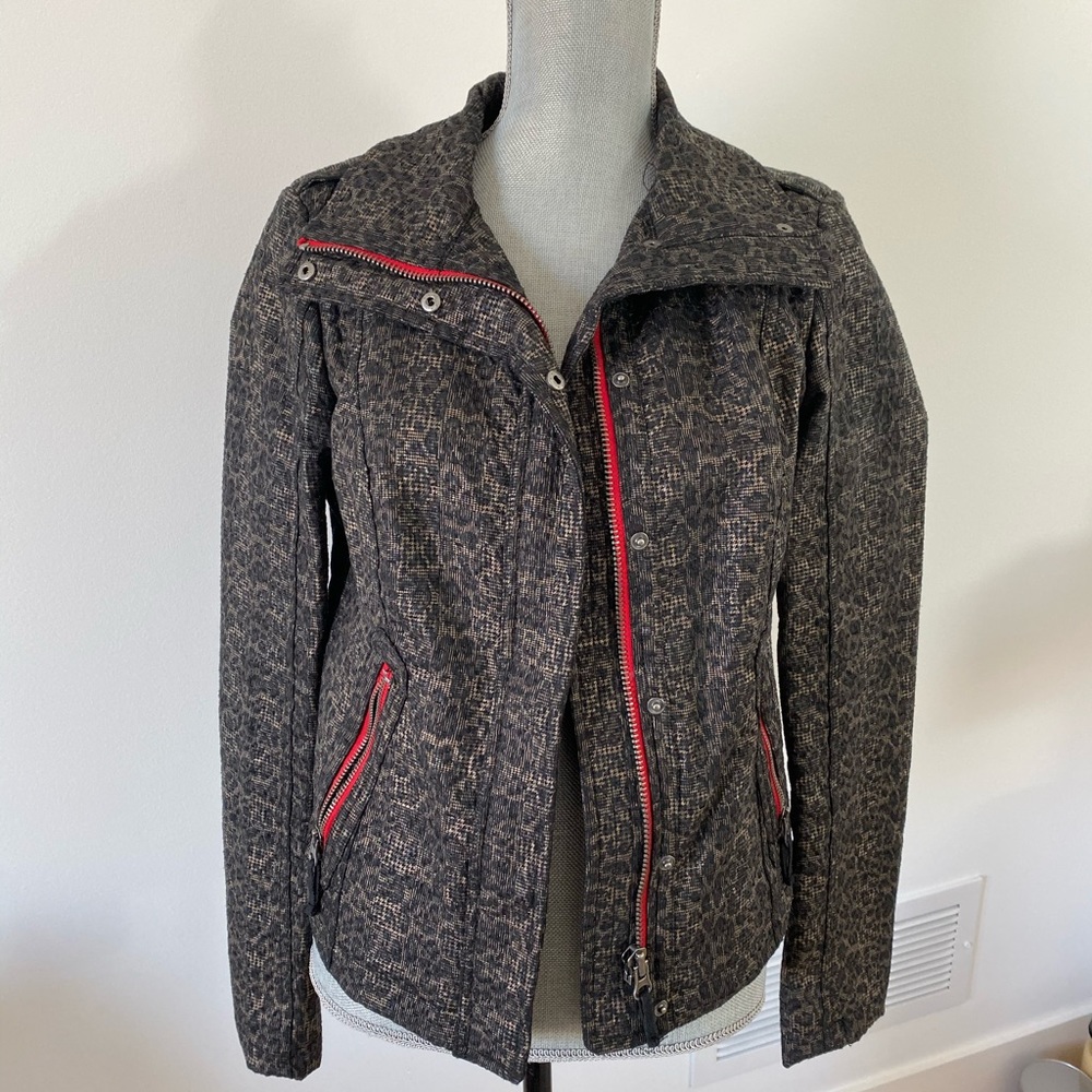 Free People- we the free- leopard jacket/blazer